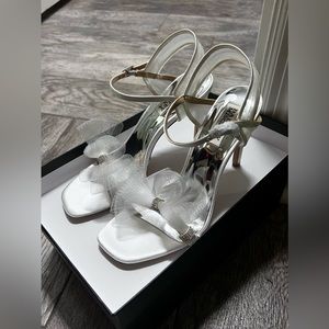 Badgley Mischka heels